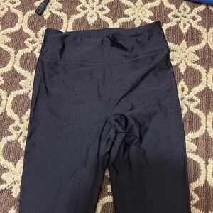 Athleta black shiney leggings